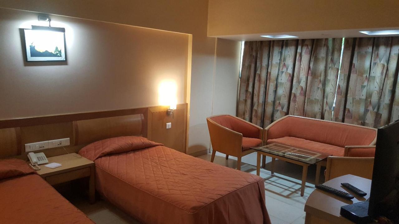 Hotel Ashirwad Pune Exterior foto